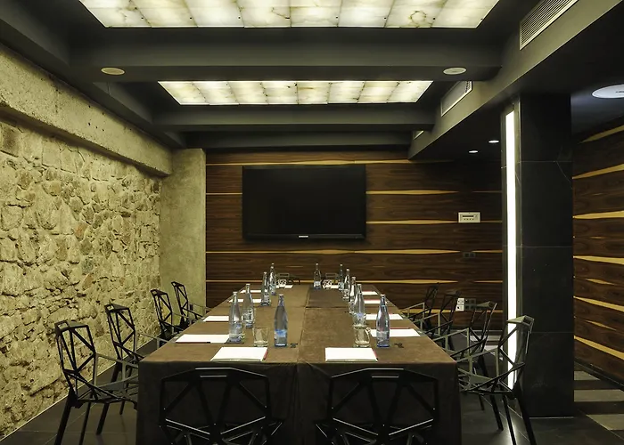 호텔 Bagues, A Small Luxury Of The World 5*