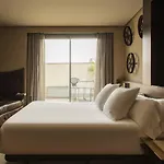 Bagues, A Small Luxury Of The World