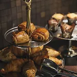 Bagues, A Small Luxury Of The World 5*