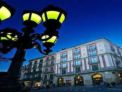 Bagues, A Small Luxury Of The World