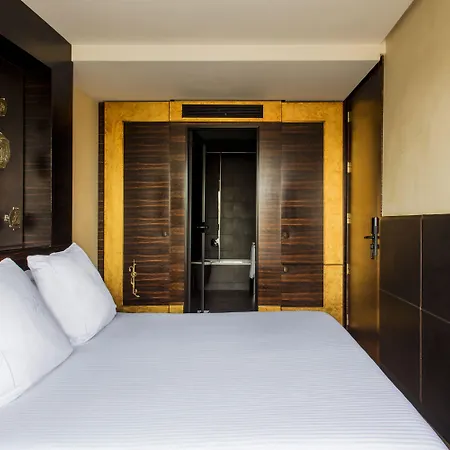 호텔 Bagues, A Small Luxury Of The World 5*