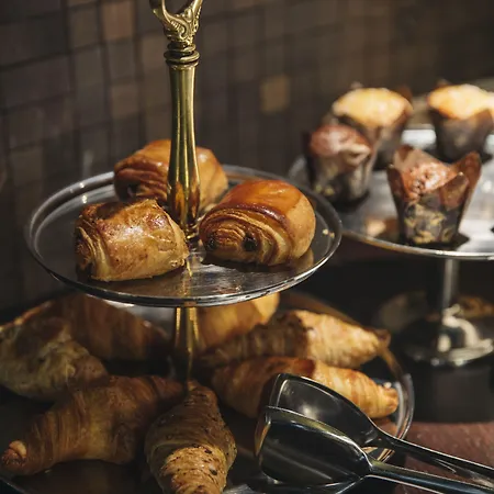 Bagues, A Small Luxury Of The World 5*