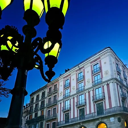 Bagues, A Small Luxury Of The World