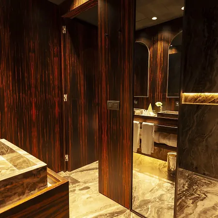 Bagues, A Small Luxury Of The World 5*