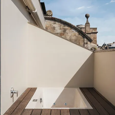 Bagues, A Small Luxury Of The World 5*