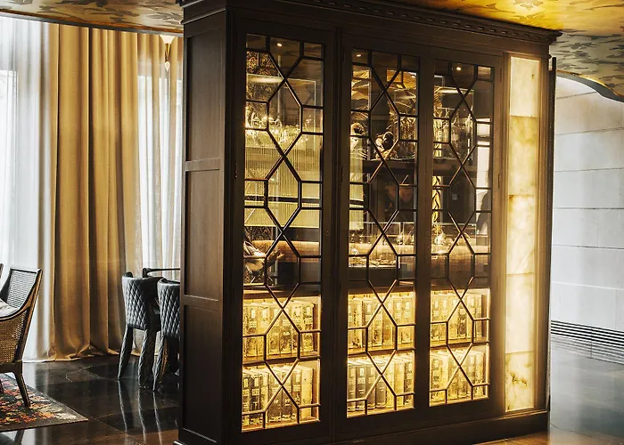 Bagues, A Small Luxury Of The World