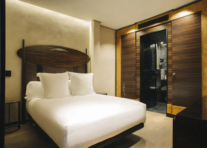 Bagues, A Small Luxury Of The World 5*