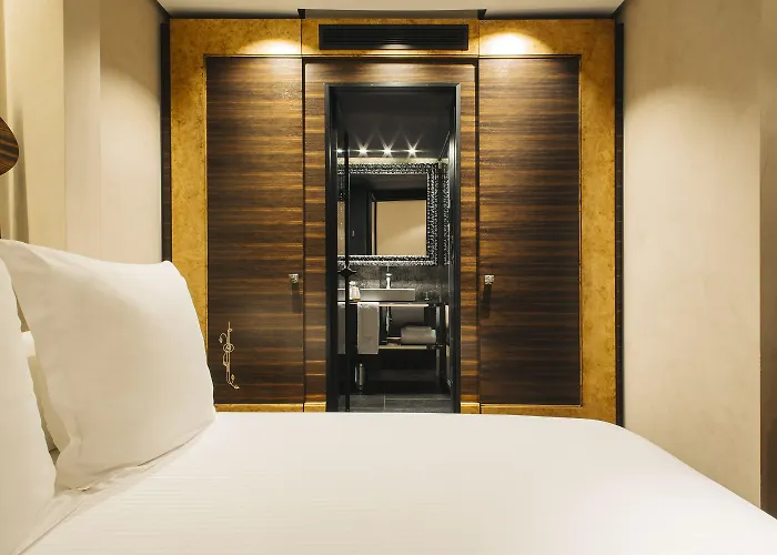 Bagues, A Small Luxury Of The World 酒店