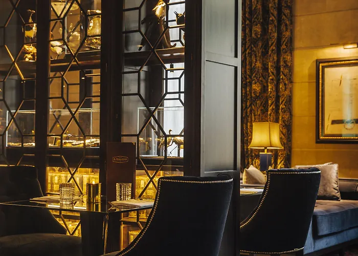 Bagues, A Small Luxury Of The World 5*