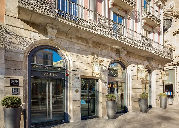 酒店 Bagues, A Small Luxury Of The World 5*