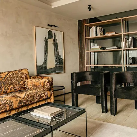 Bagues, A Small Luxury Of The World 5*