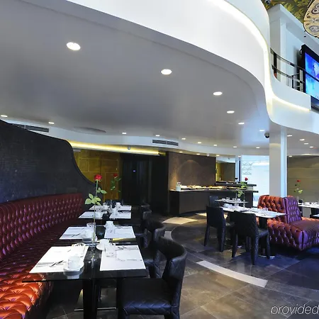 Bagues, A Small Luxury Of The World 5*